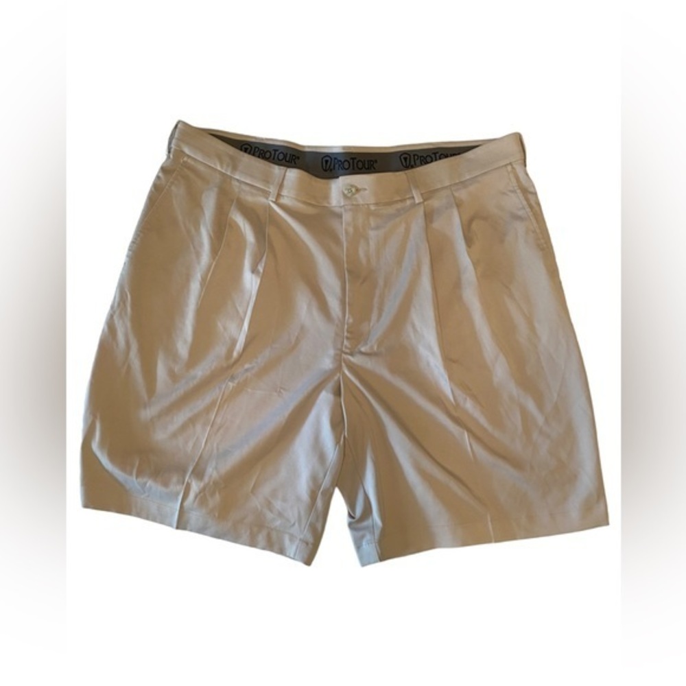 Pro Tour khaki golf shorts EUC size 40